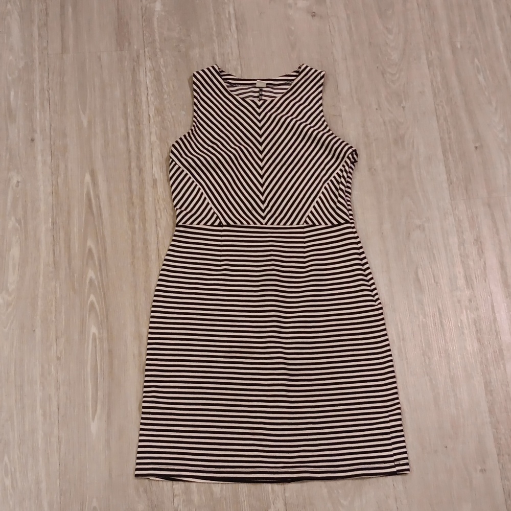 Chevron Striped Sleeveless Sheath Dress